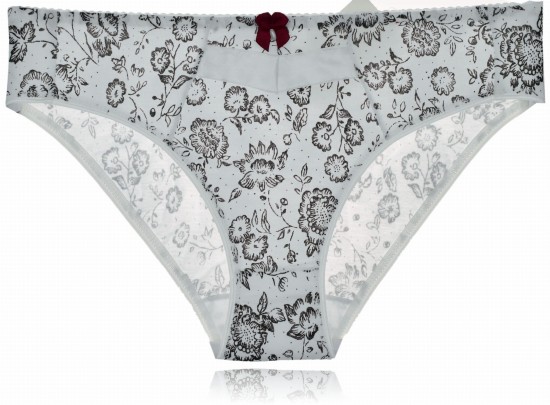 Benefit Iness majteczki figi białe bawełna w kwiaty